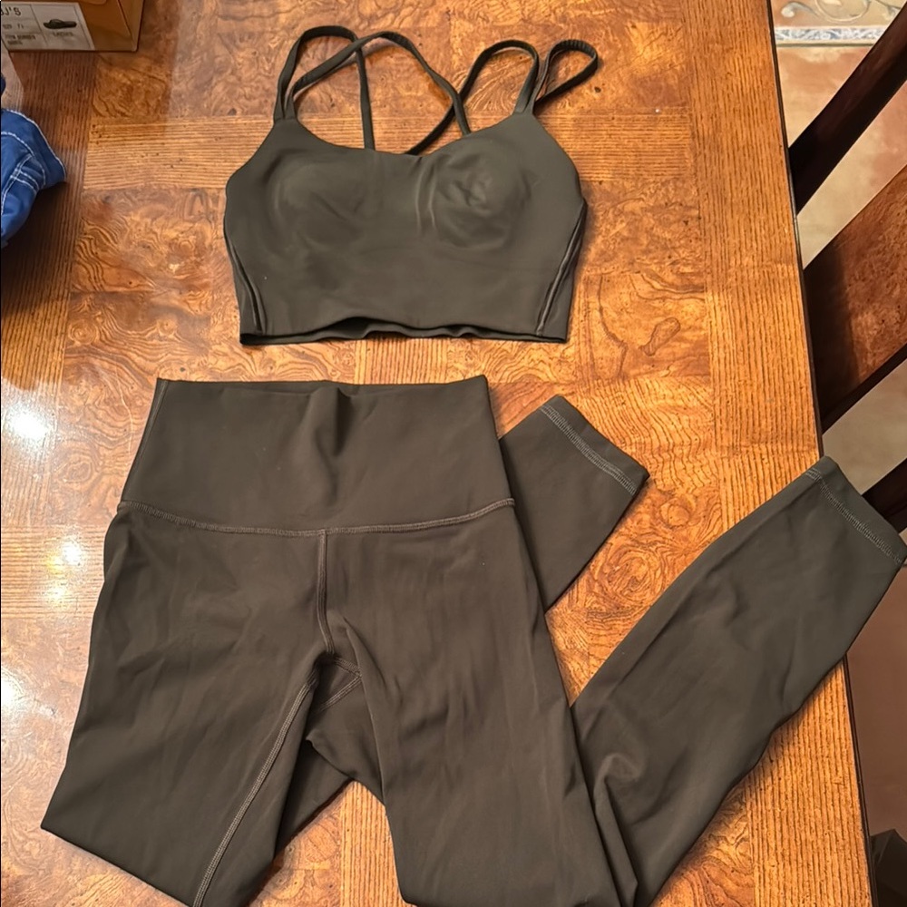 💚 Lululemon Olive Green Leggings Set 💚